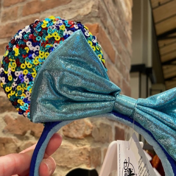 ~💫NEW Disney Authentic Headband💫~ - Picture 3 of 7